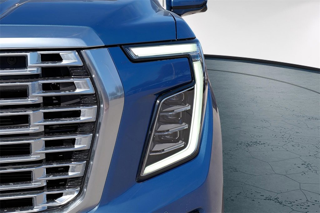 New 2026 GMC Yukon Denali w/ Sun & Power Step Package image 3