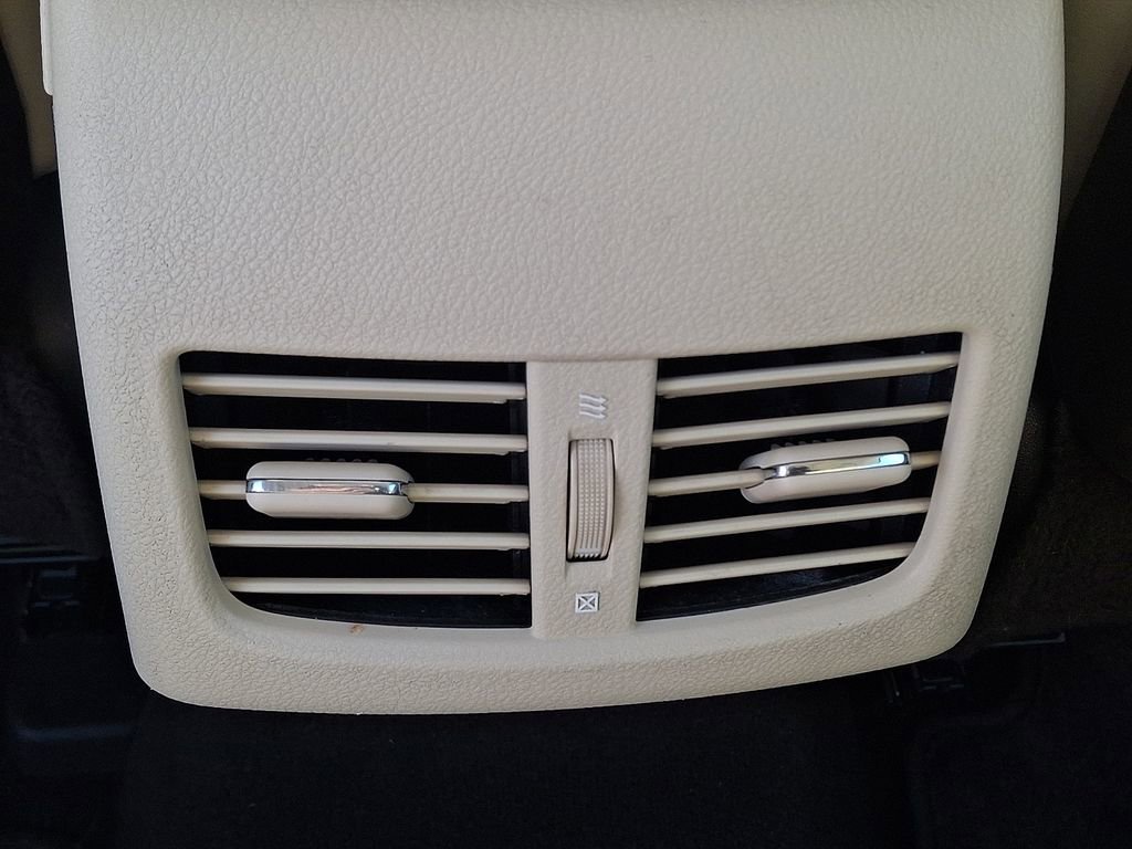 Used 2016 Lexus ES 350 w/ Luxury Package w/Wood Trim image 11