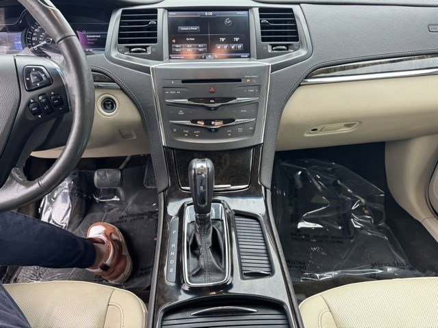 Used 2014 Lincoln MKS AWD w/ Equipment Group 101A image 19