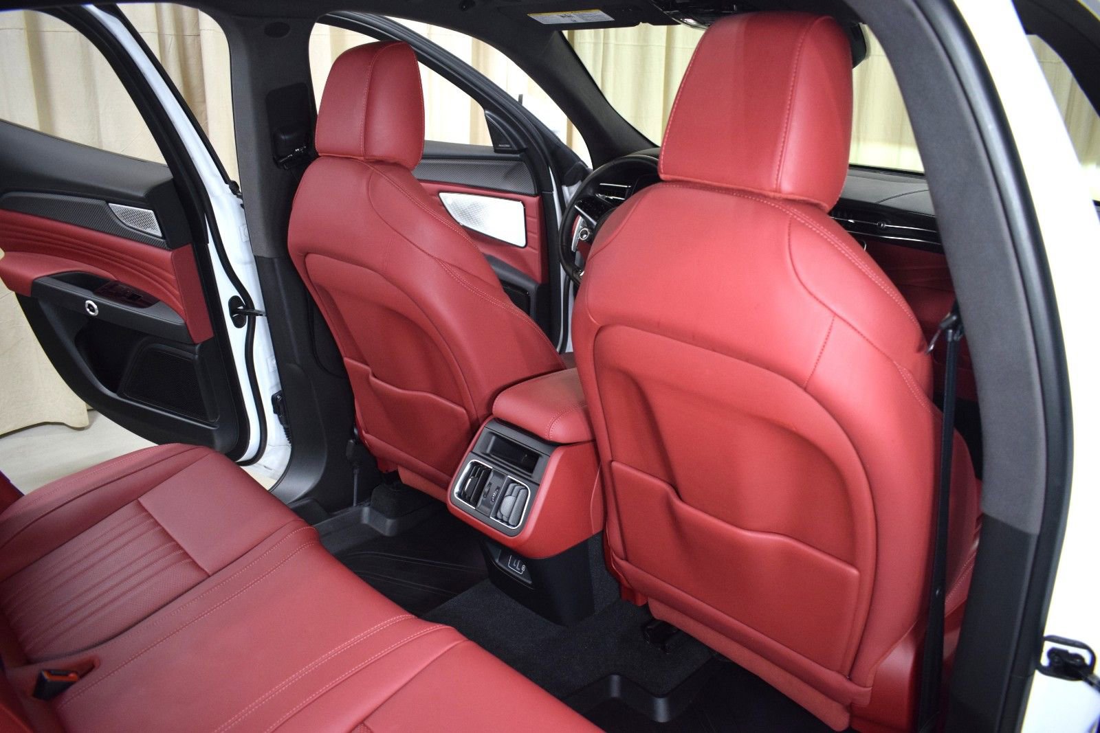Used 2023 Maserati Grecale Modena AWD/4WD image 20