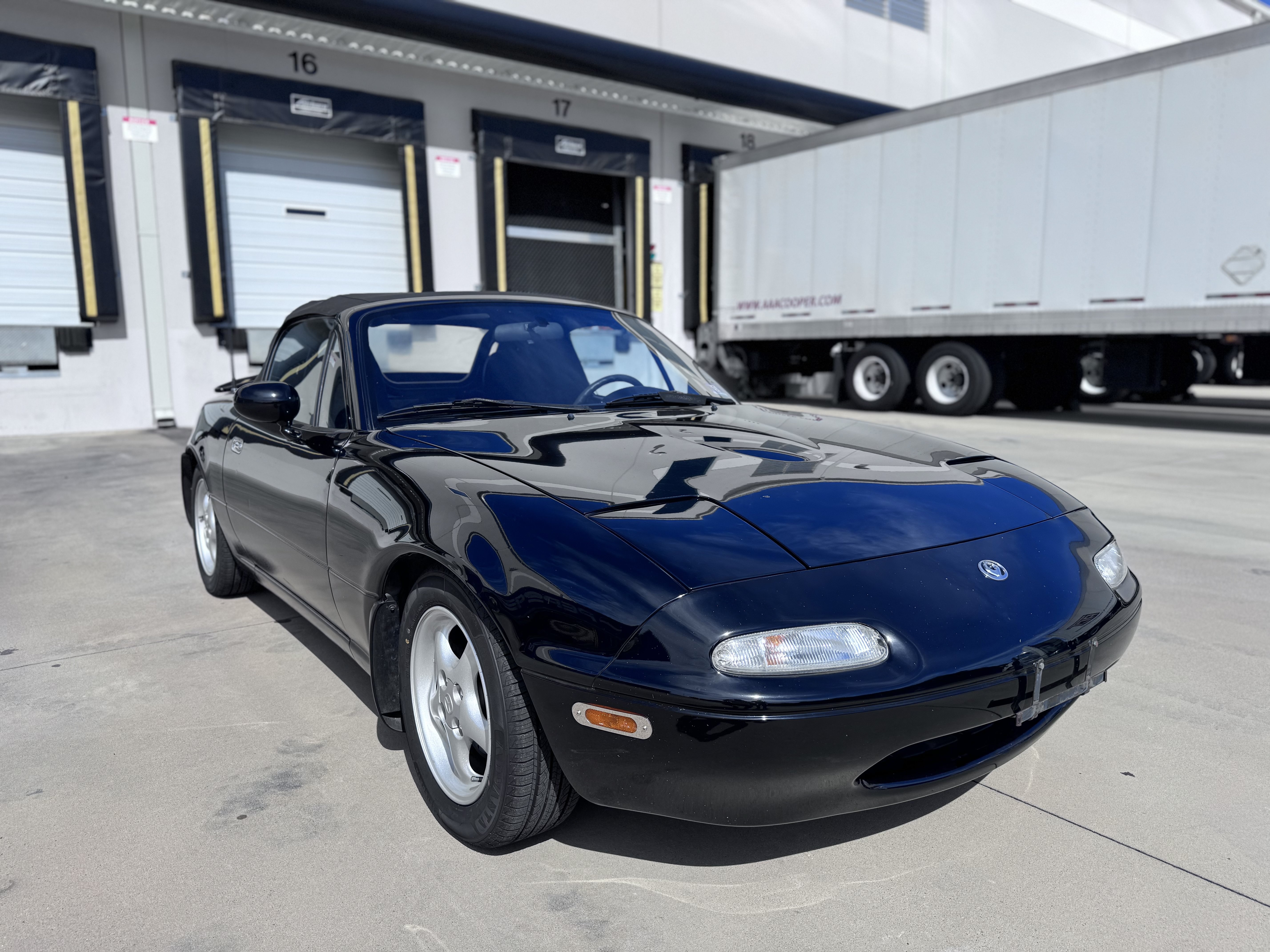 Used 1996 MAZDA MX-5 Miata RWD image 35