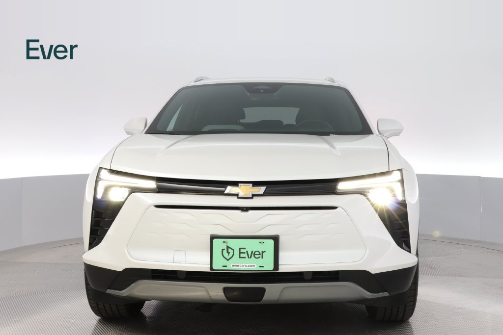 Used 2024 Chevrolet Blazer EV LT AWD/4WD image 12