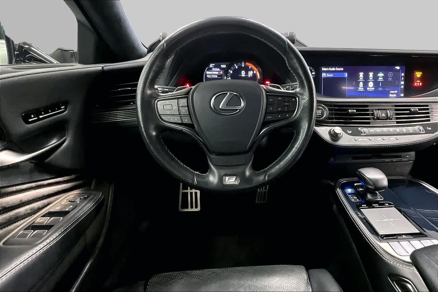 Used 2018 Lexus LS 500 F Sport w/ Accessory Package (Z2) RWD image 5