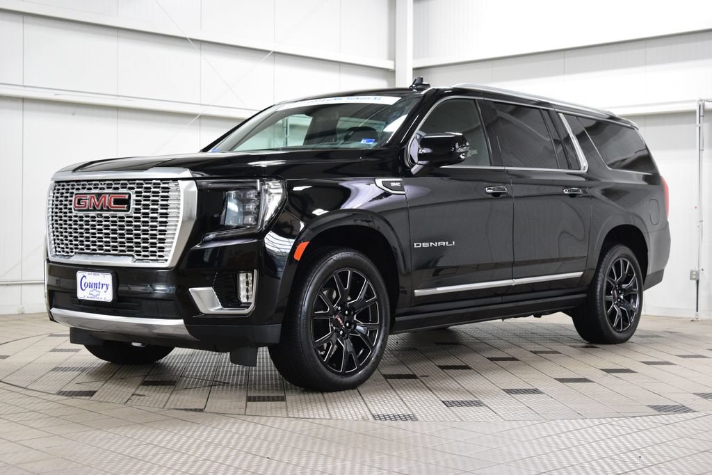 Used 2024 GMC Yukon XL Denali AWD/4WD image 3