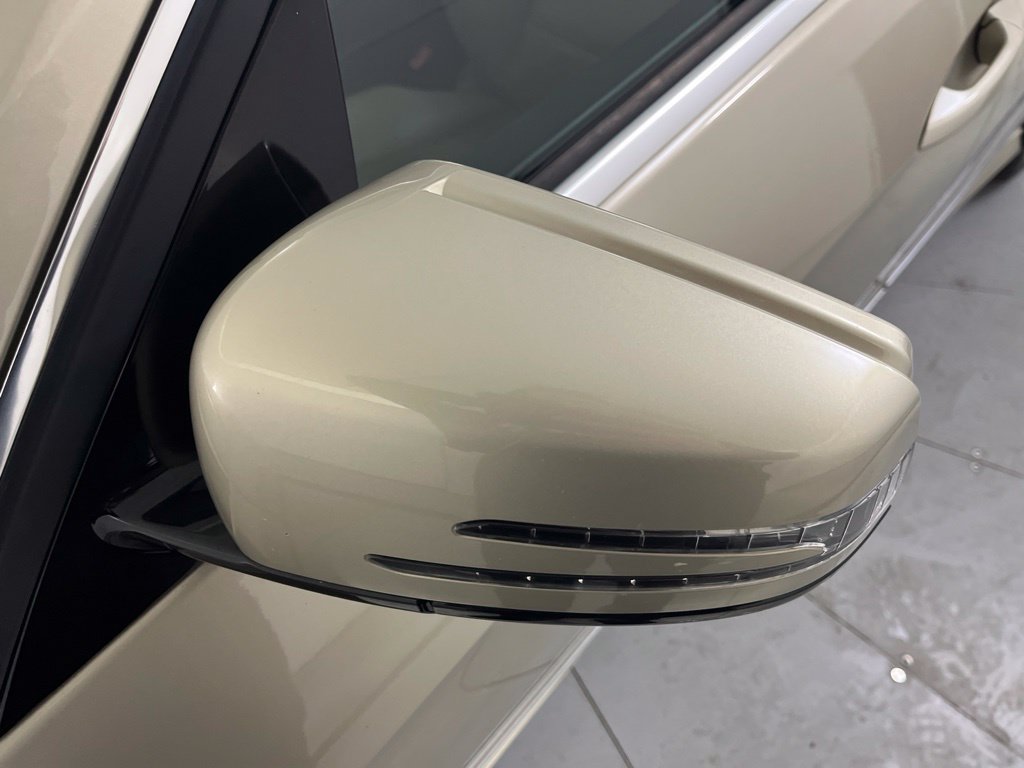 Used 2010 Mercedes-Benz E 350 Sedan image 35