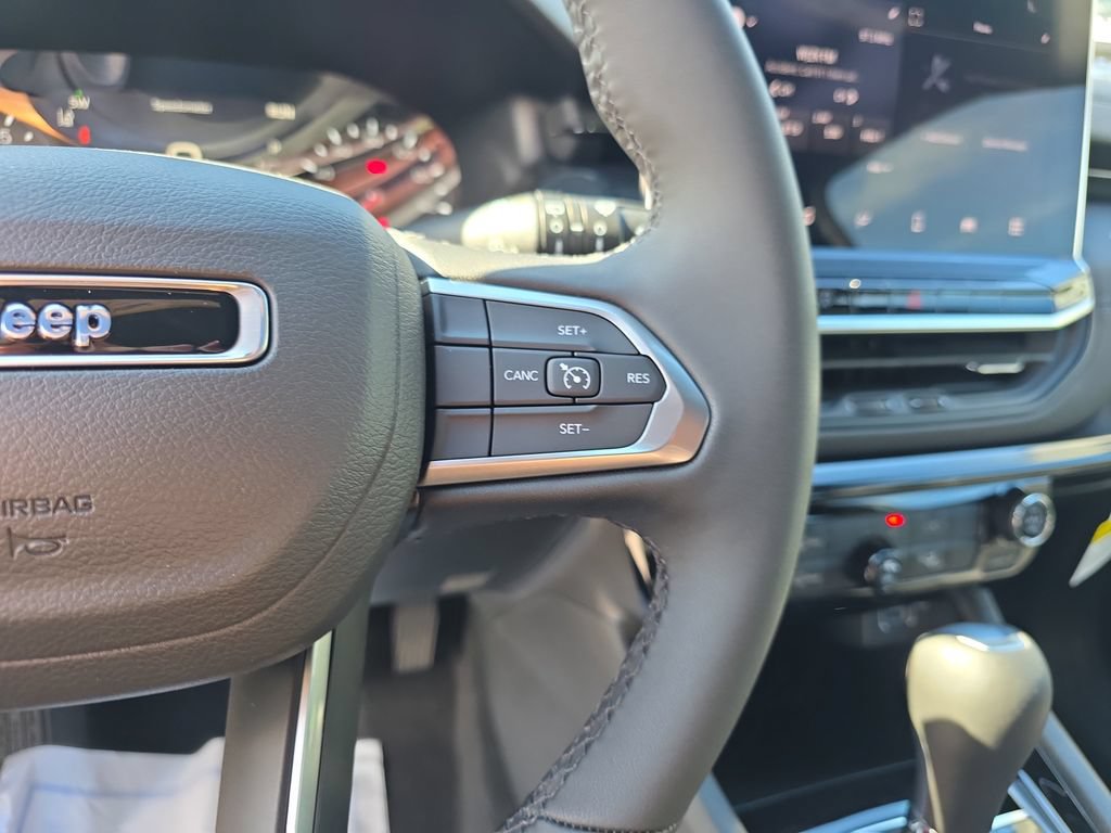 New 2026 Jeep Compass Latitude AWD/4WD image 23