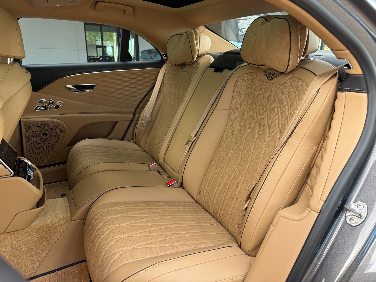 Used 2021 Bentley Flying Spur W12 AWD/4WD image 29