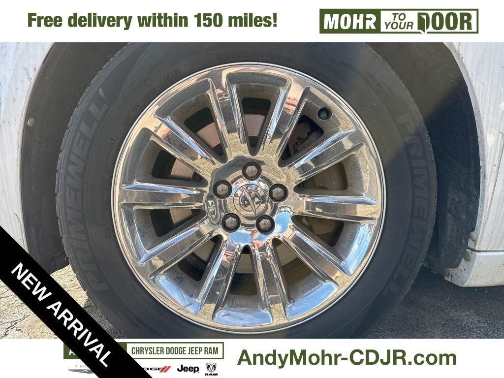 Used 2013 Chrysler 300 C image 19