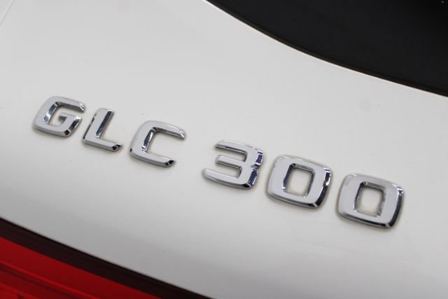 Used 2016 Mercedes-Benz GLC 300 image 7