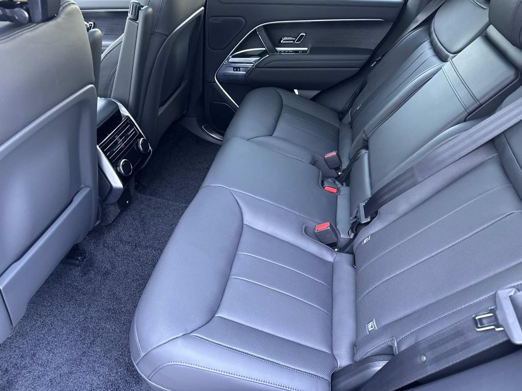 New 2026 Land Rover Range Rover SE AWD/4WD image 16