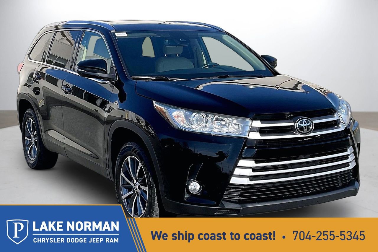 Used 2019 Toyota Highlander XLE image 1