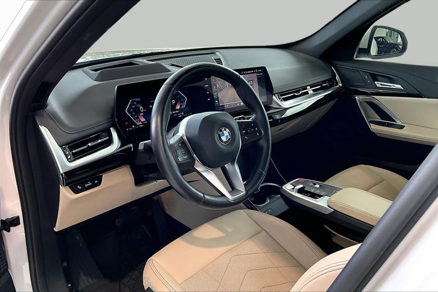 Used 2025 BMW X1 xDrive28i w/ Technology Package AWD/4WD image 19