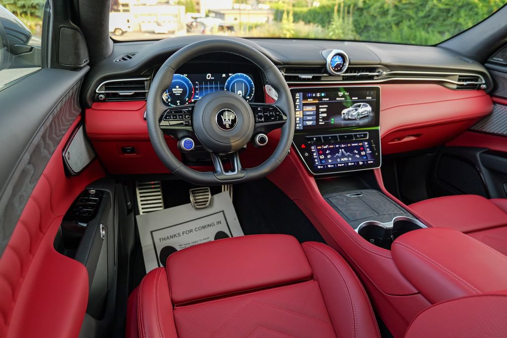 Used 2025 Maserati Grecale Modena AWD/4WD image 40