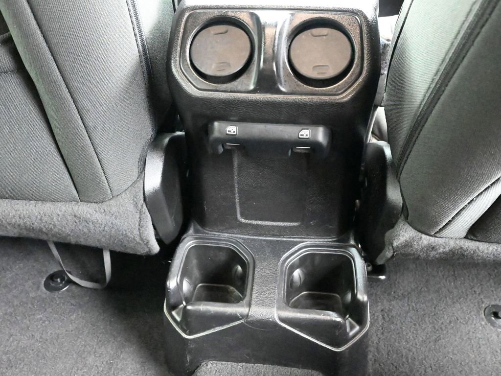 Used 2021 Jeep Wrangler Unlimited Islander image 13