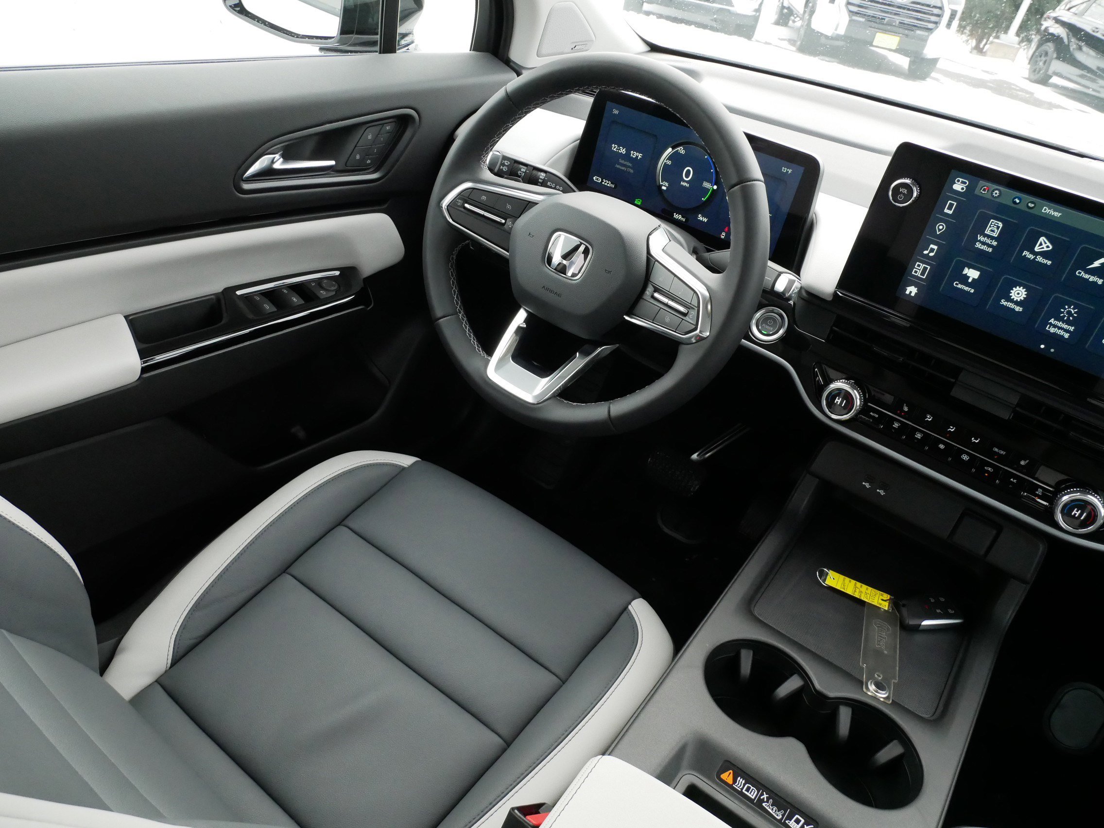 Used 2025 Honda Prologue Touring image 9