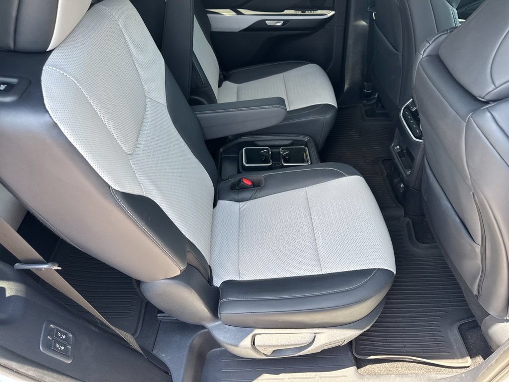Used 2025 Lexus TX 500h AWD w/ Technology Package image 29