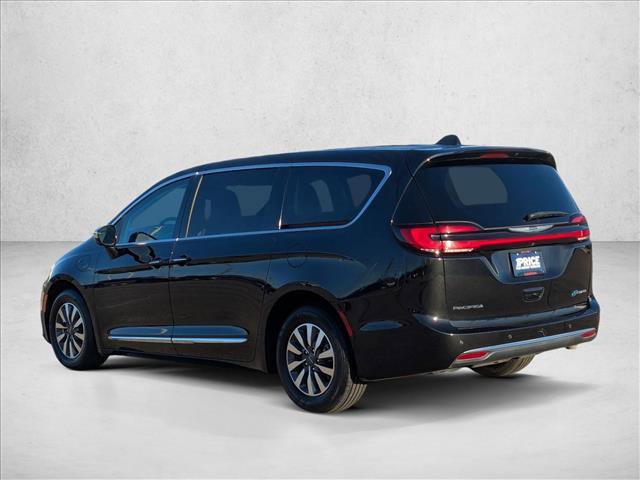 Used 2023 Chrysler Pacifica Limited image 7