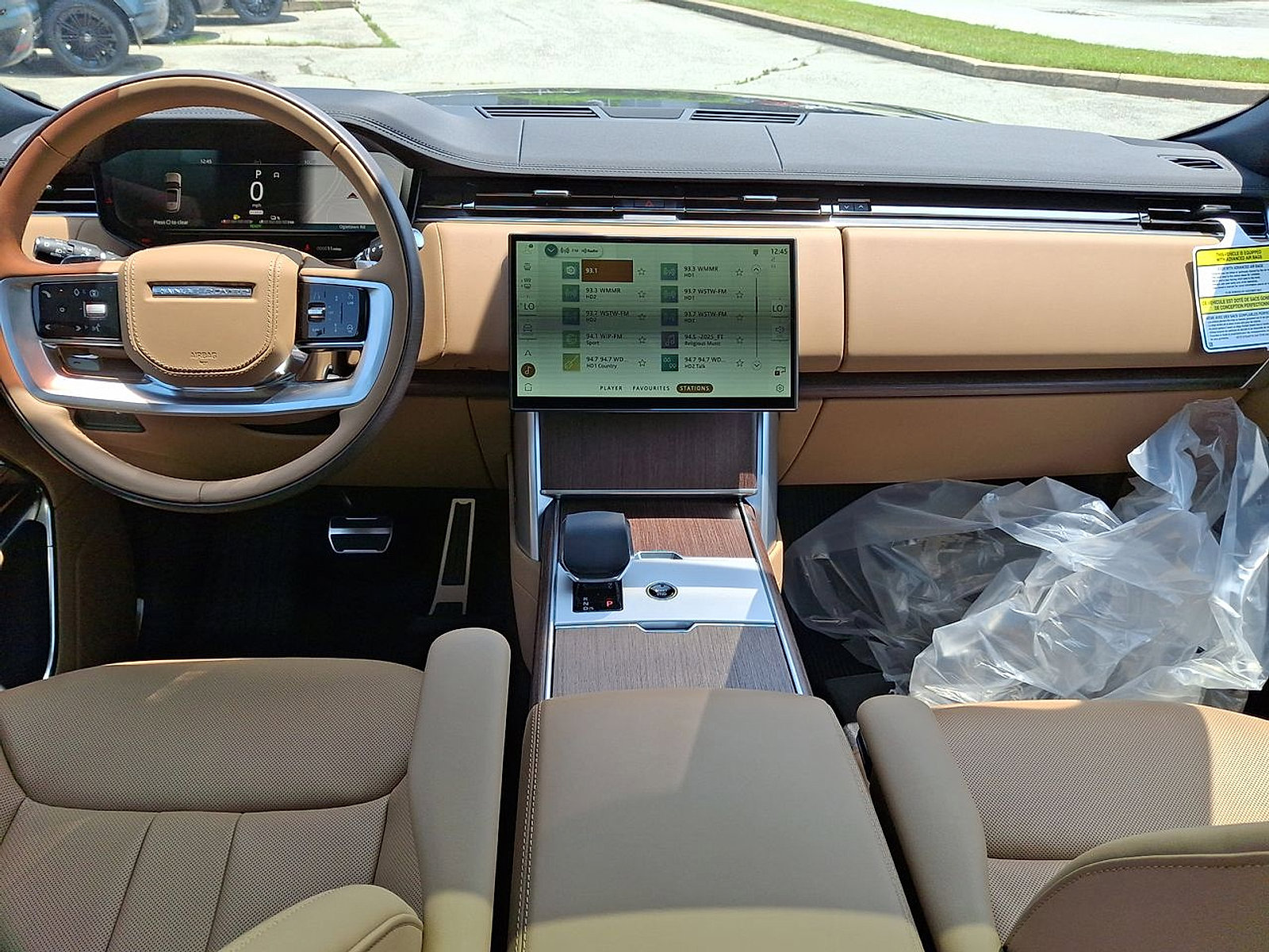 New 2025 Land Rover Range Rover SE image 10