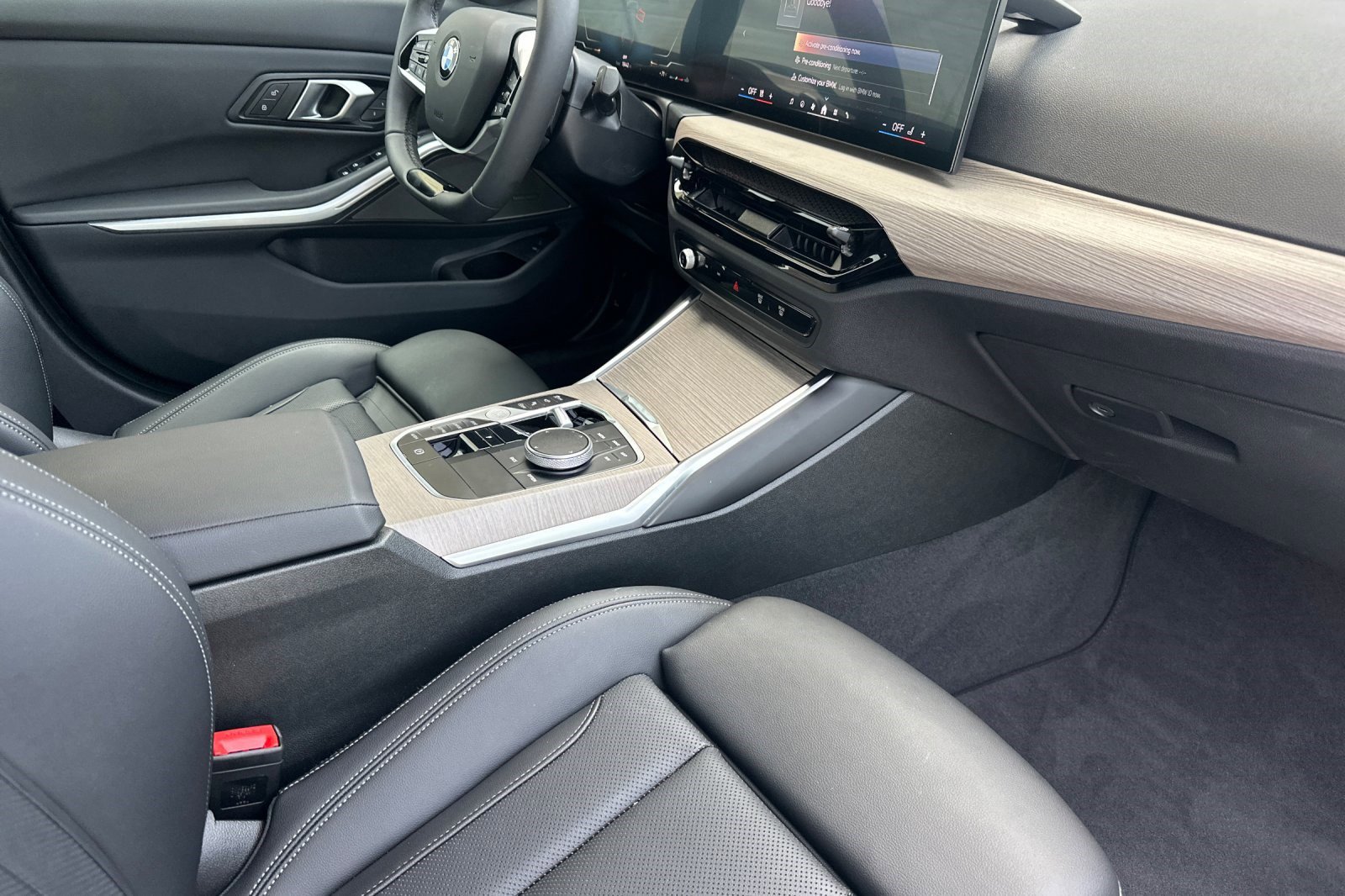 Used 2025 BMW 330i xDrive Sedan image 19