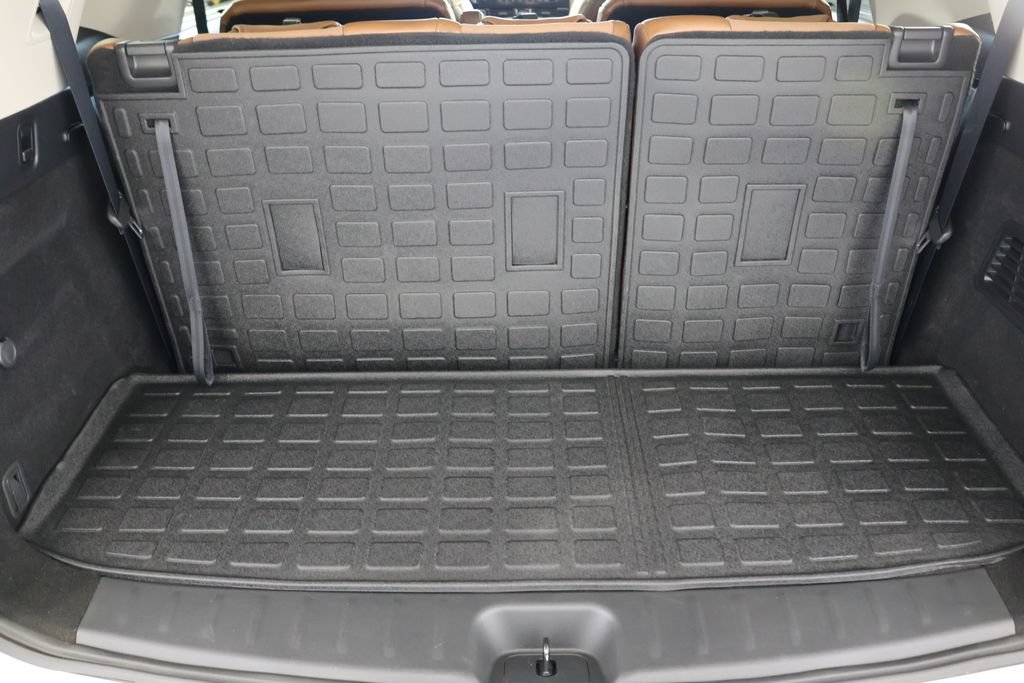 Used 2024 Nissan Pathfinder Platinum AWD/4WD image 23