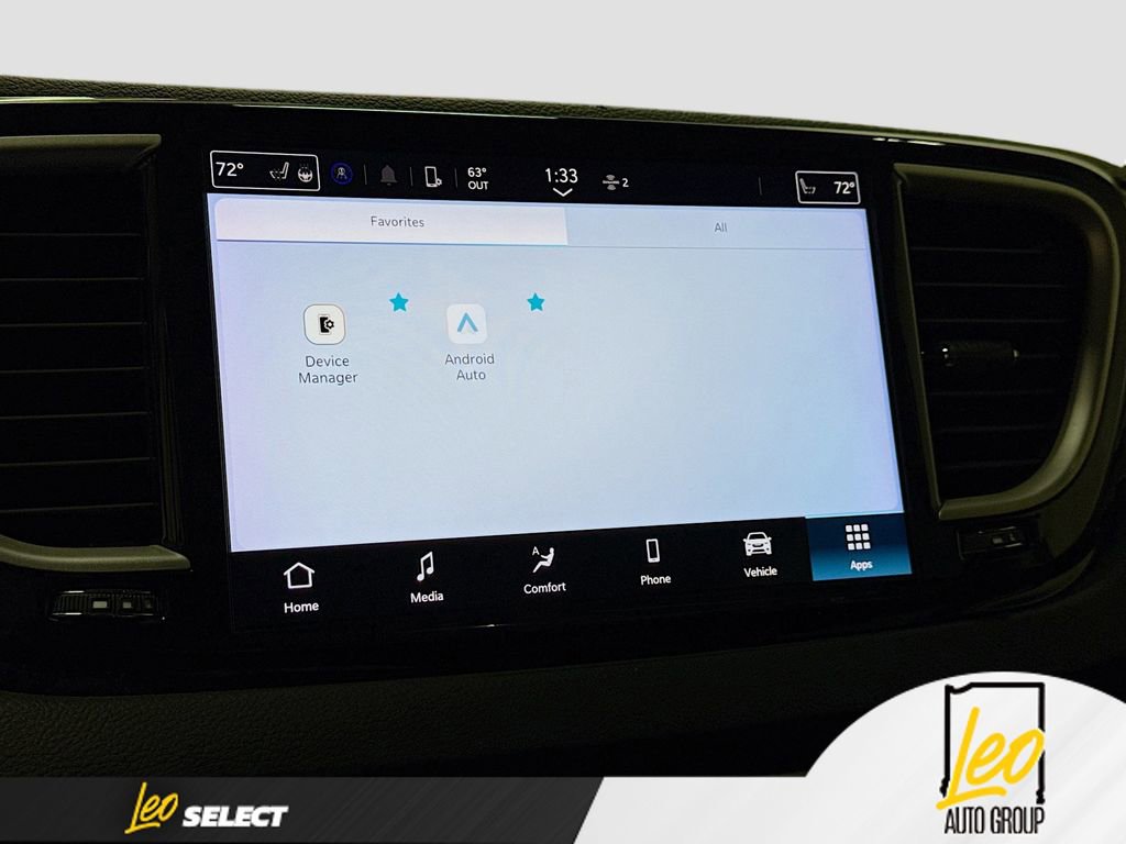 Used 2023 Chrysler Pacifica Touring-L FWD image 17