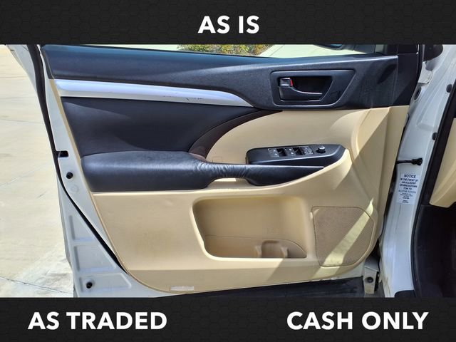 Used 2016 Toyota Highlander Plus FWD image 12