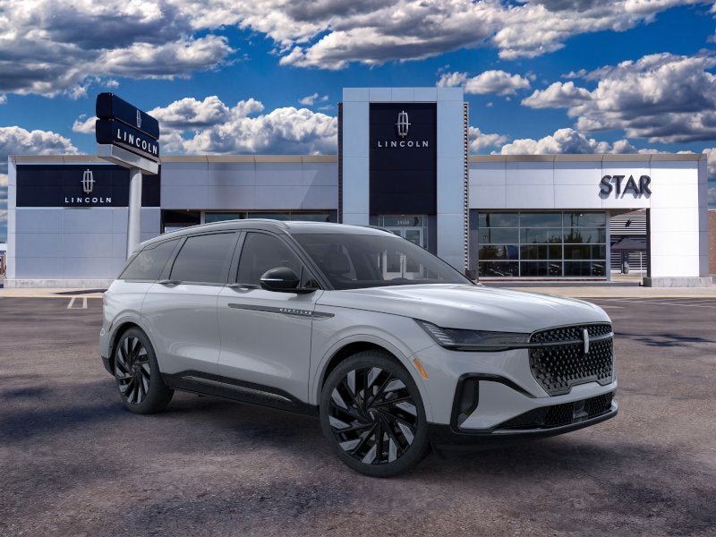 New 2026 Lincoln Nautilus Reserve w/ Jet Appearance Package AWD/4WD image 7