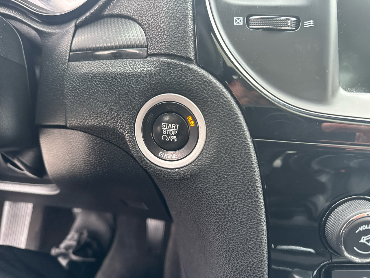 Used 2016 Chrysler 300 S w/ 300S Premium Group image 31