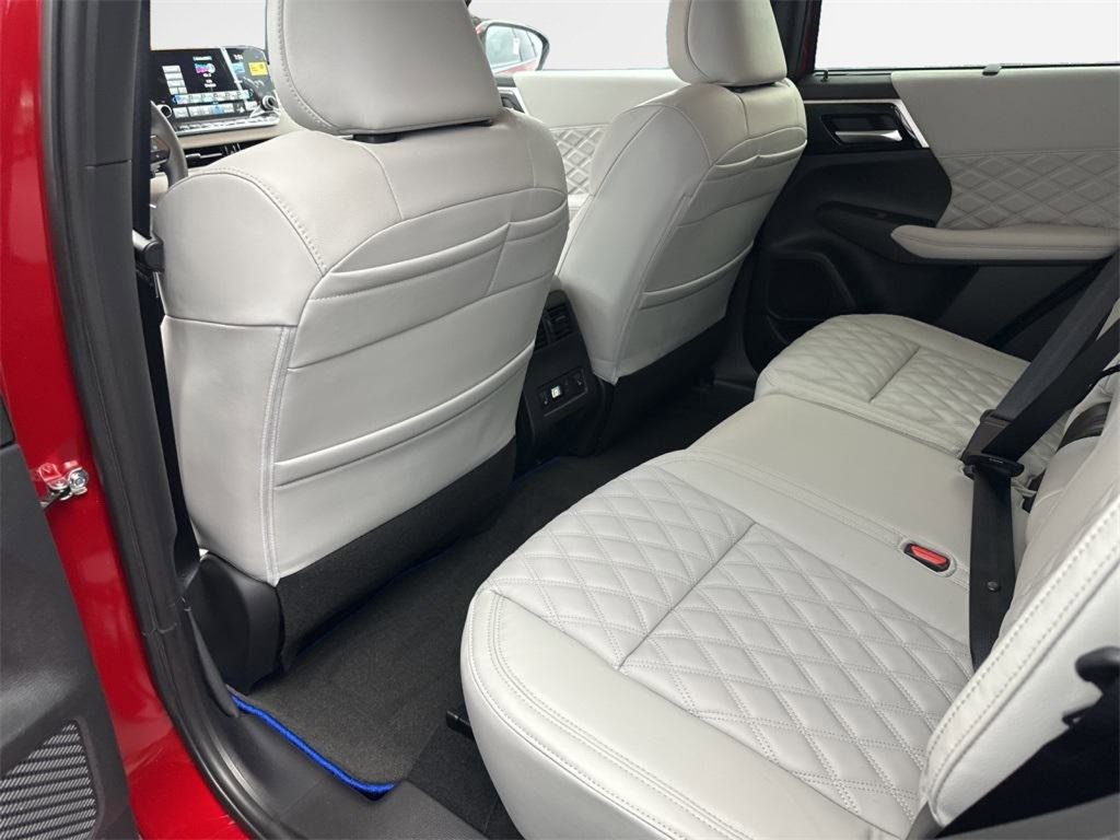 New 2025 Mitsubishi Outlander SEL image 32