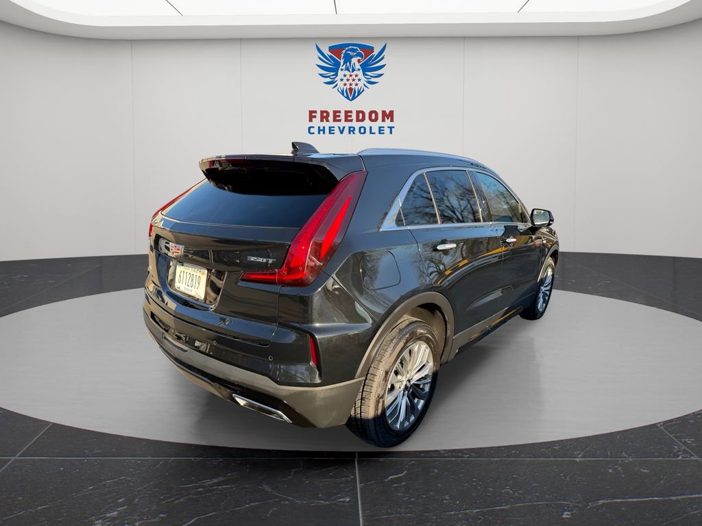 Used 2024 Cadillac XT4 Premium Luxury image 6