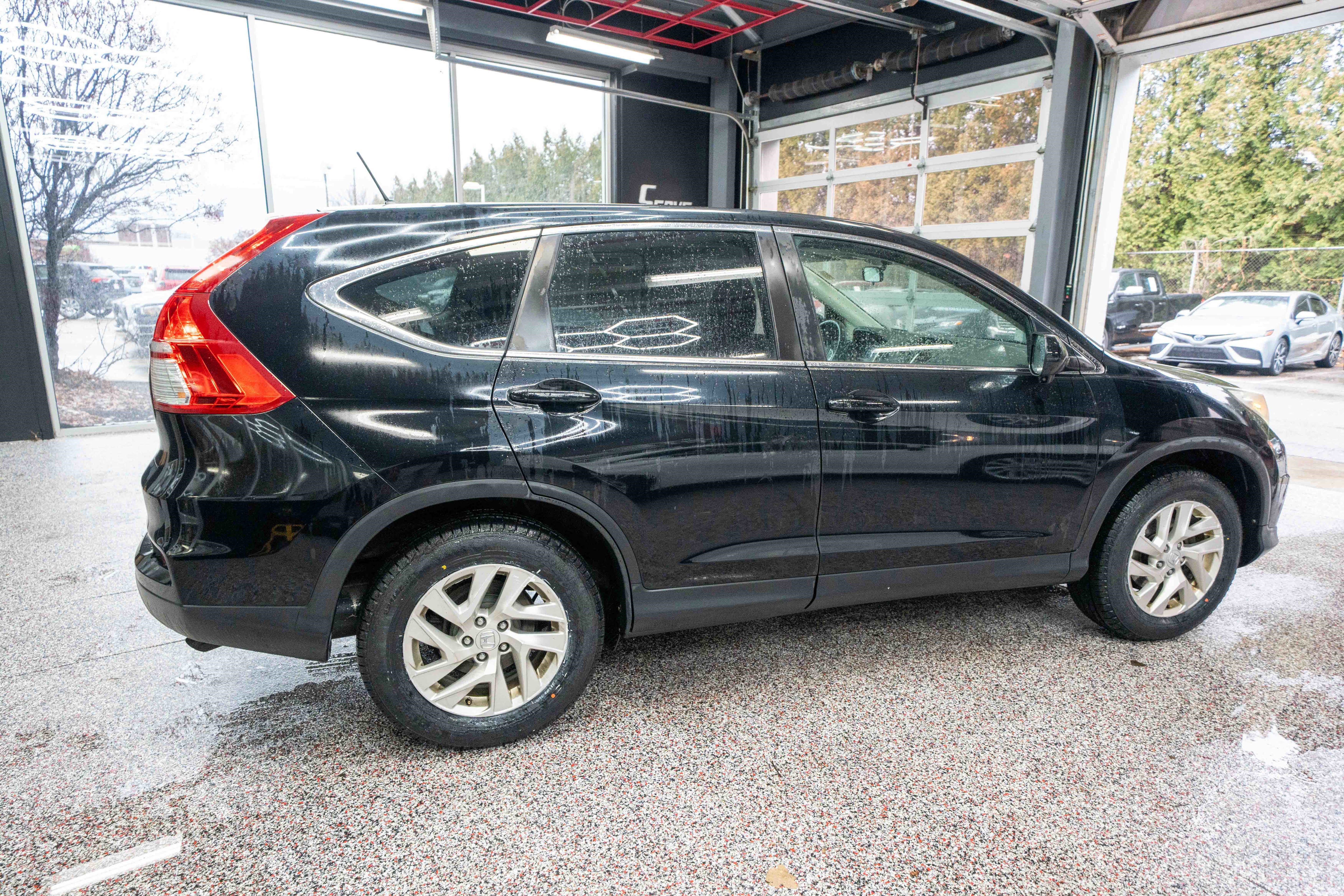 Used 2015 Honda CR-V EX image 4