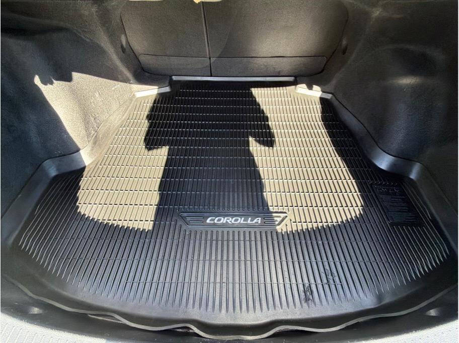 Used 2020 Toyota Corolla LE image 19