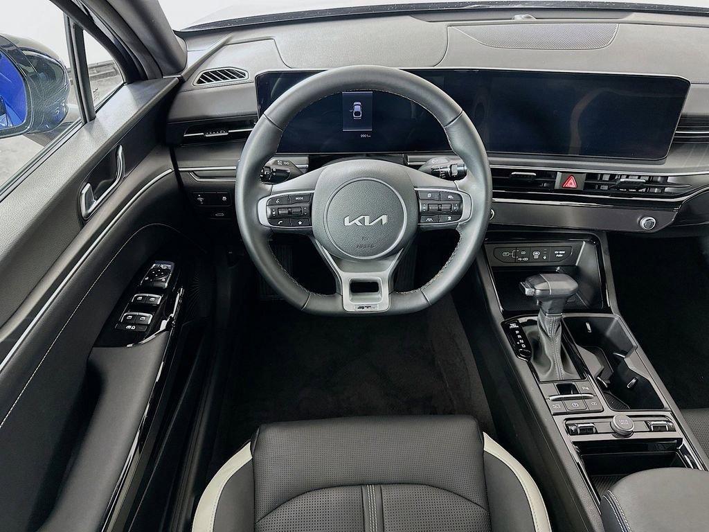 Certified 2025 Kia K5 GT-Line image 4