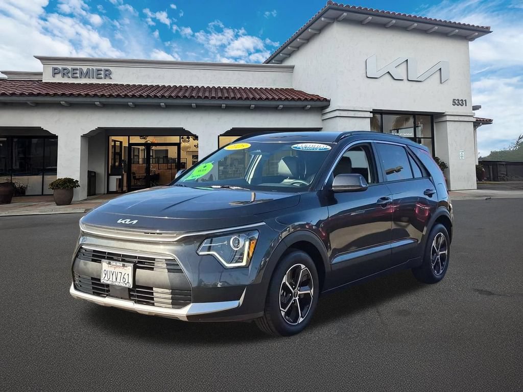 Certified 2025 Kia Niro EX FWD image 4