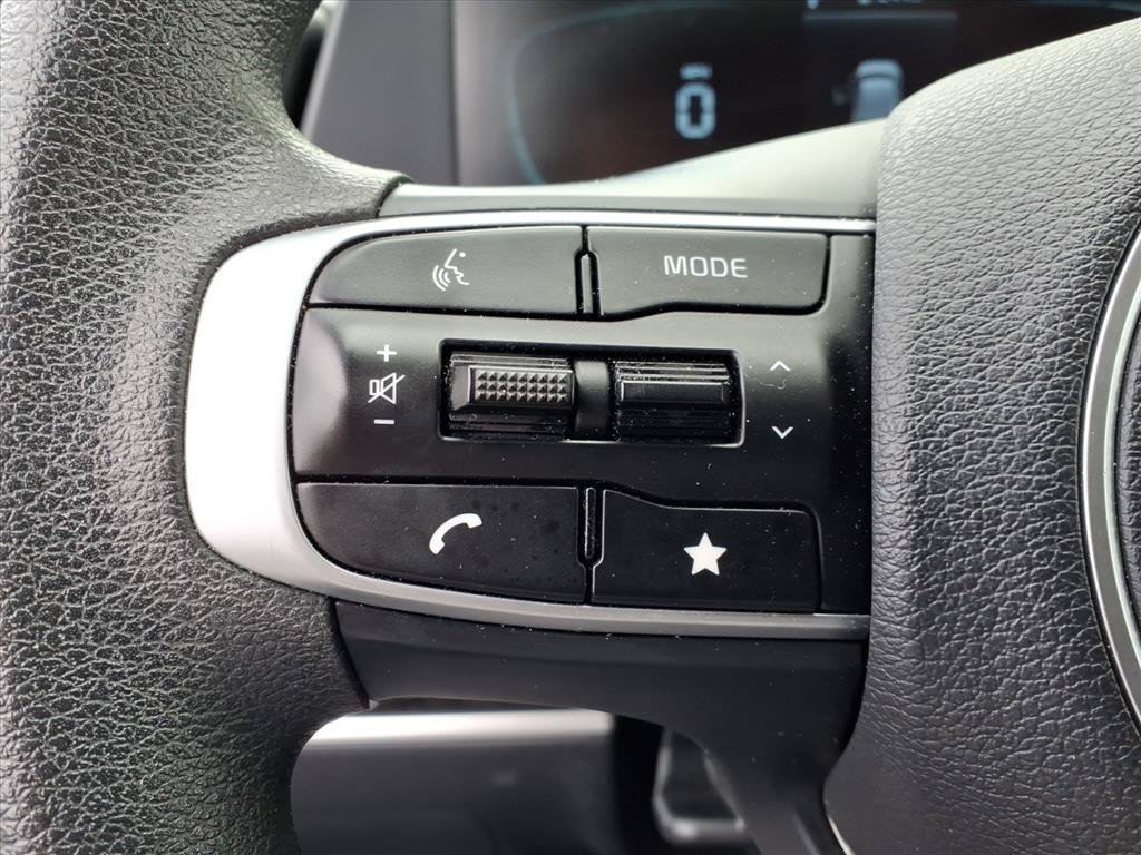 Used 2025 Kia Sportage LX AWD/4WD image 19