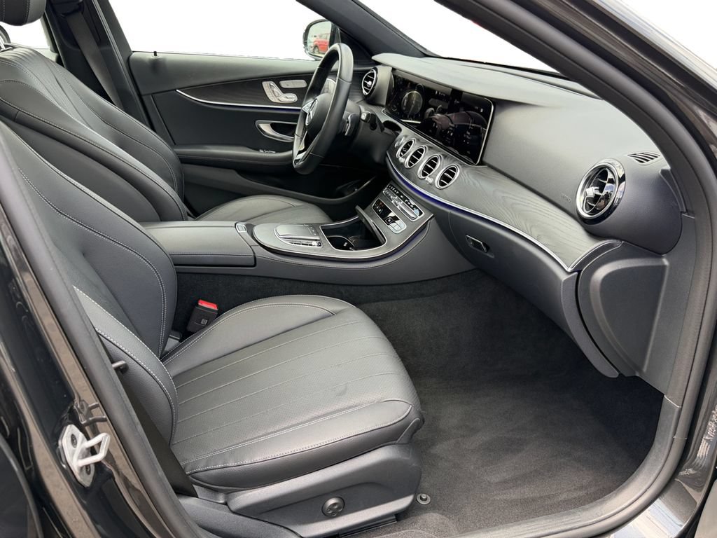 Used 2023 Mercedes-Benz E 350 4MATIC Sedan image 8