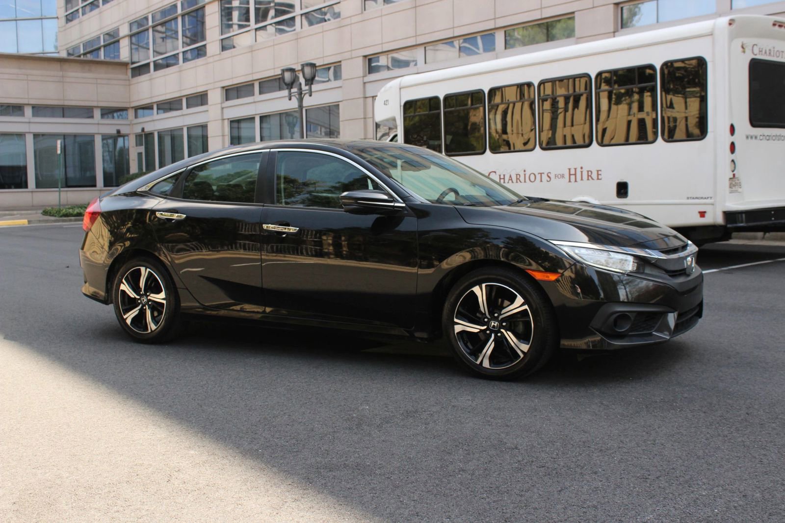 Used 2016 Honda Civic Touring image 2