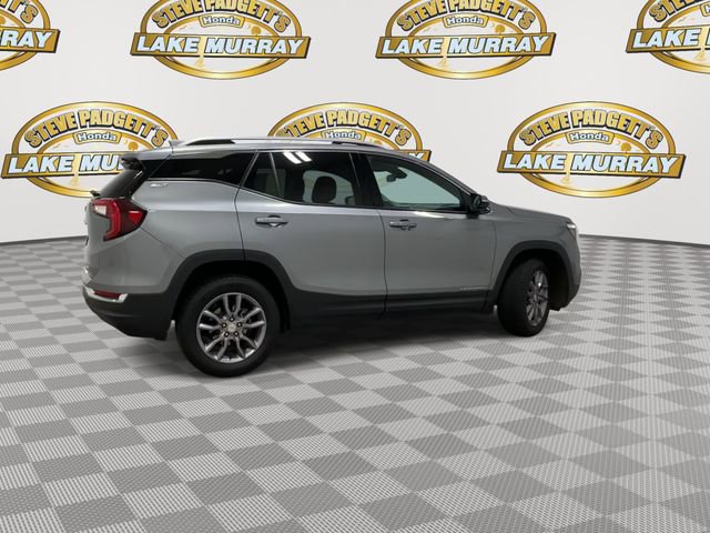 Used 2023 GMC Terrain SLT image 3