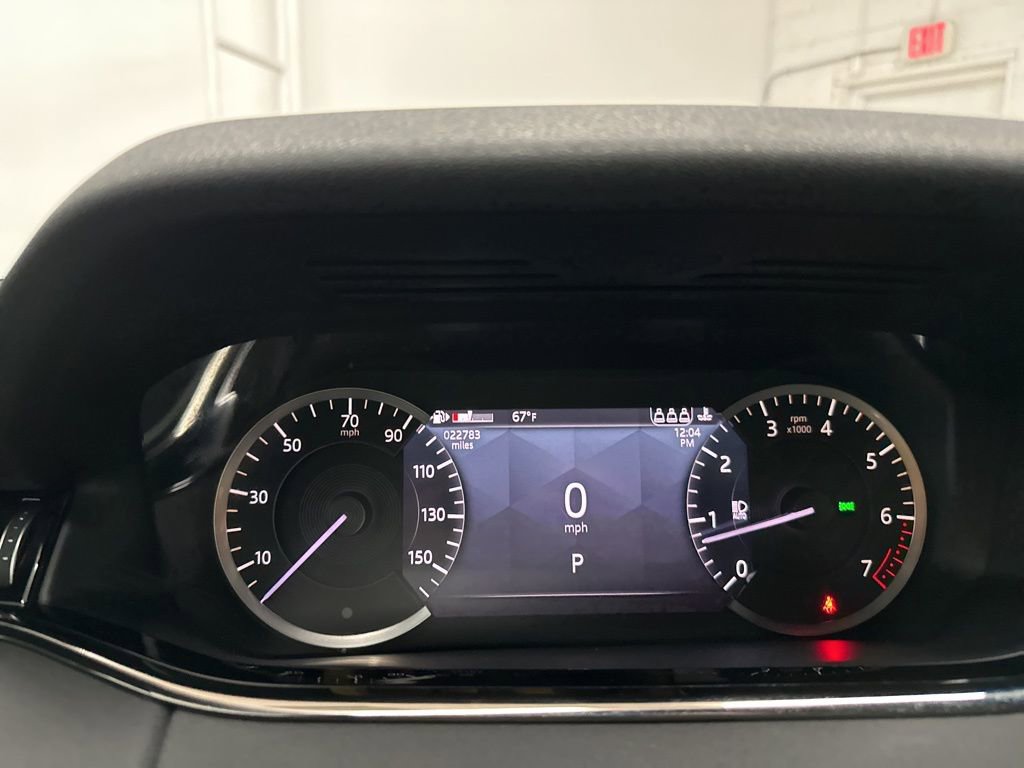 Used 2023 Land Rover Range Rover Evoque R-Dynamic SE image 12