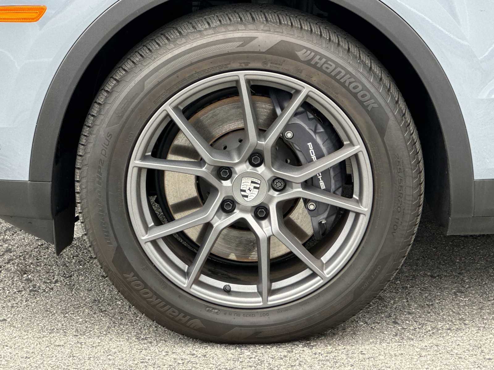 Certified 2025 Porsche Cayenne image 25