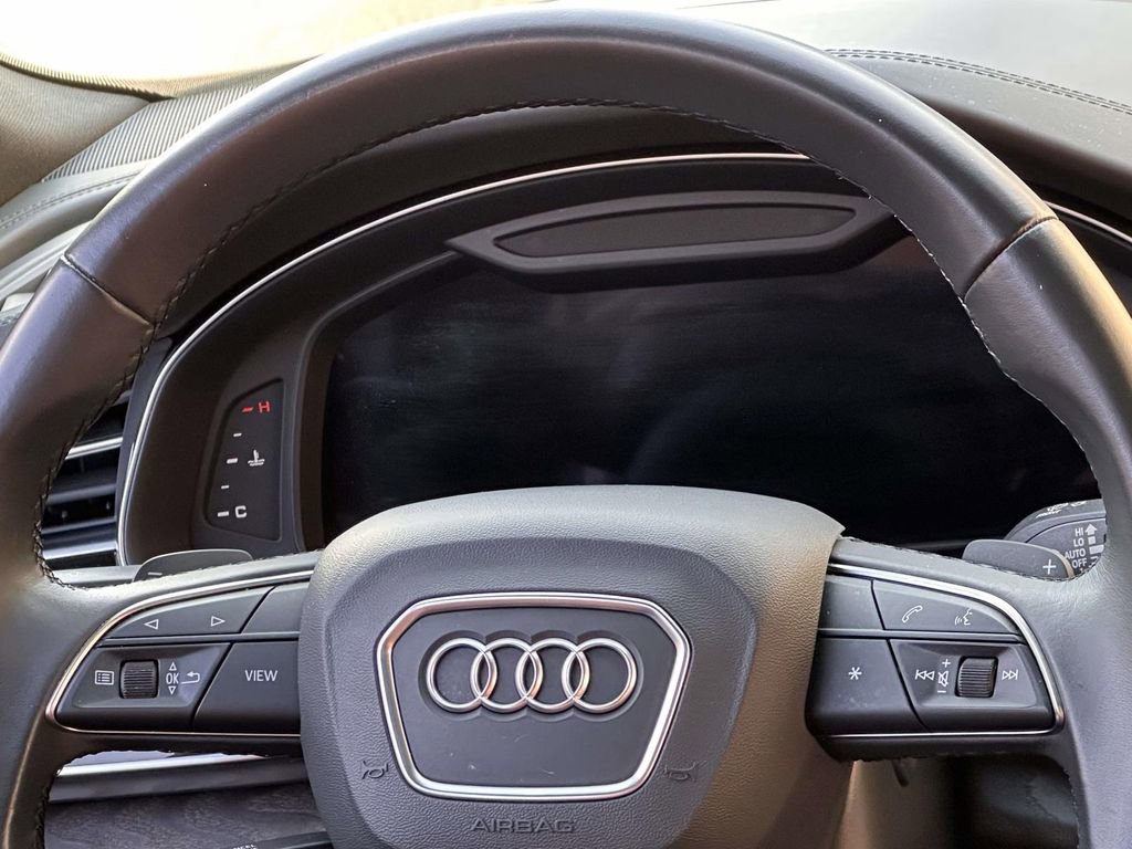 Used 2021 Audi Q8 Prestige AWD/4WD image 21