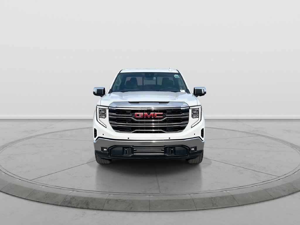 Used 2024 GMC Sierra 1500 SLT w/ SLT Premium Package AWD/4WD image 3