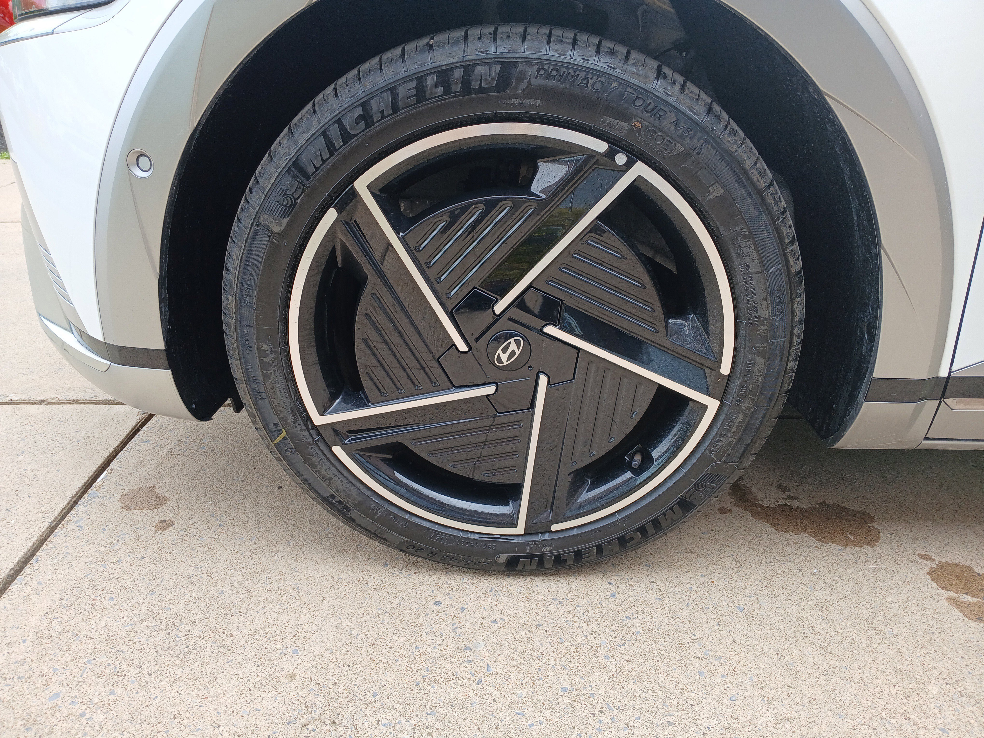 New 2025 Hyundai Ioniq 5 Limited image 11