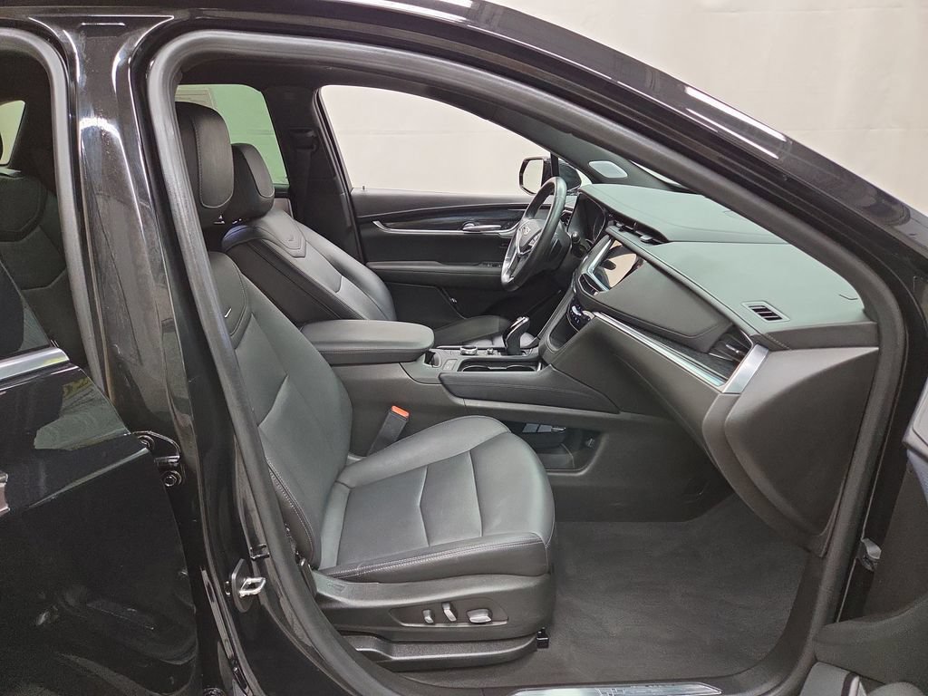 Used 2023 Cadillac XT5 Premium Luxury AWD/4WD image 12