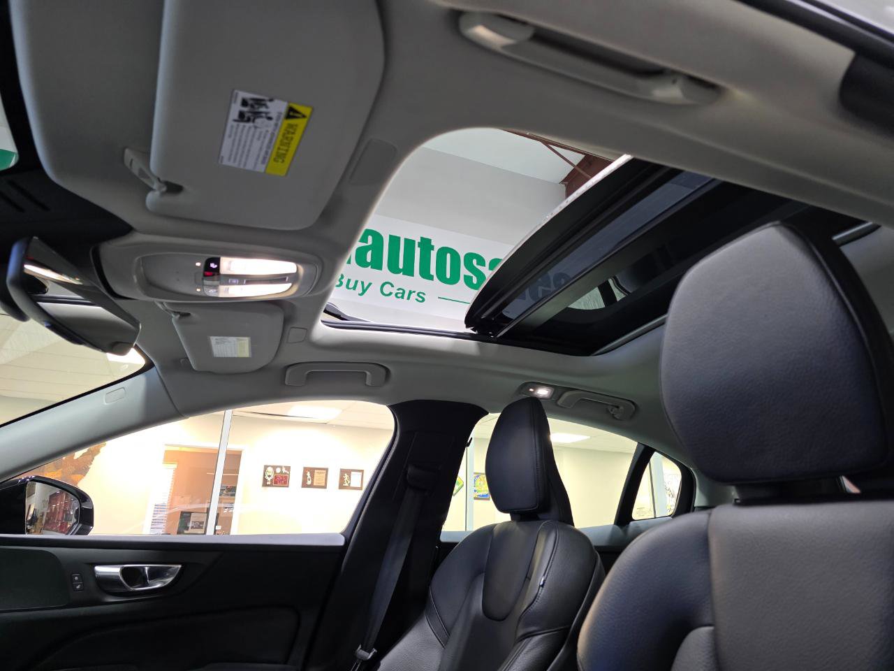 Used 2023 Volvo S60 T8 Plus AWD/4WD image 33