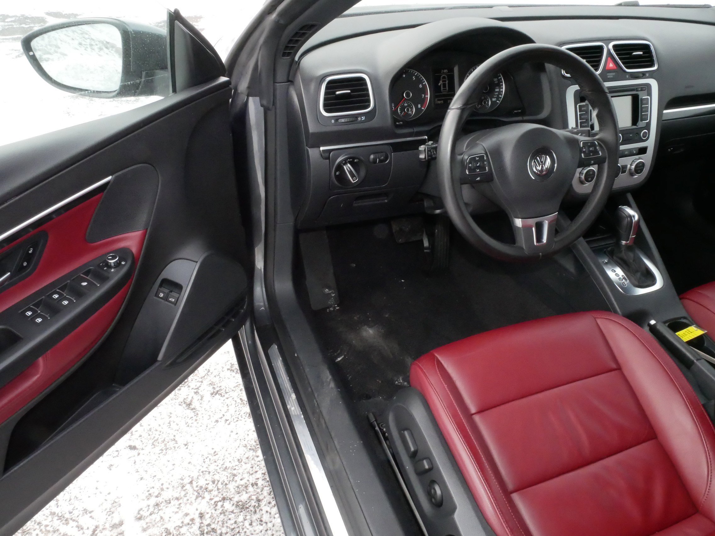 Used 2013 Volkswagen Eos Lux image 9