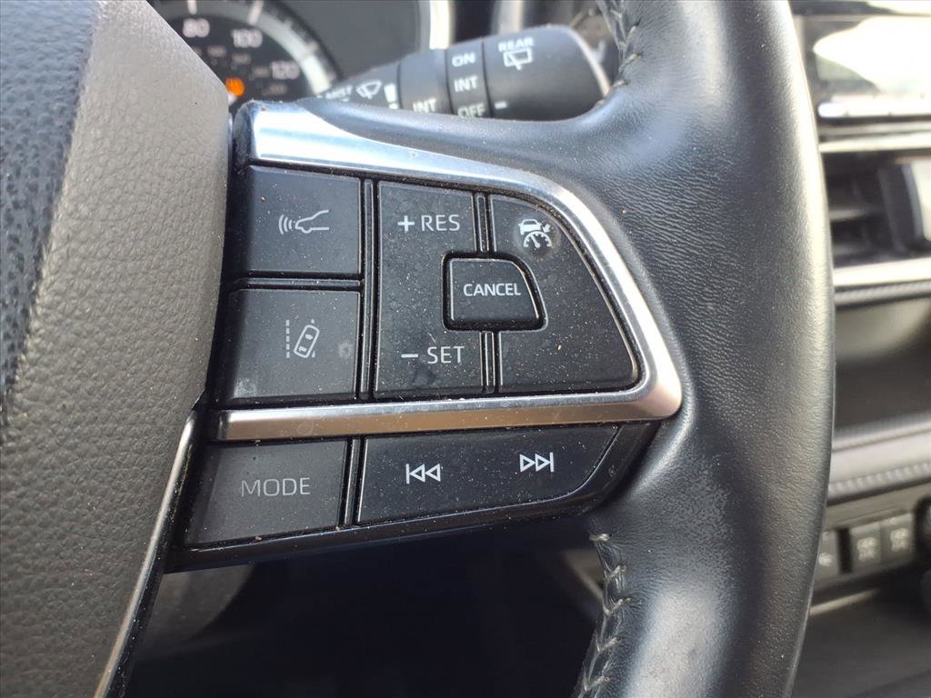 Used 2021 Toyota Highlander XSE image 25