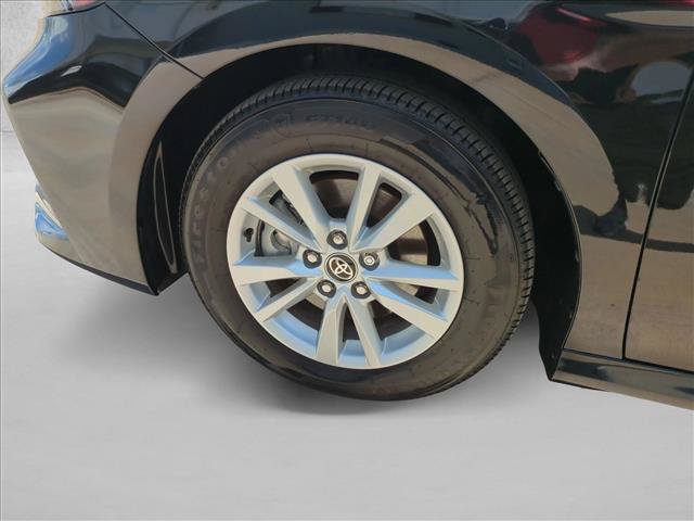 Used 2025 Toyota Camry LE FWD image 23