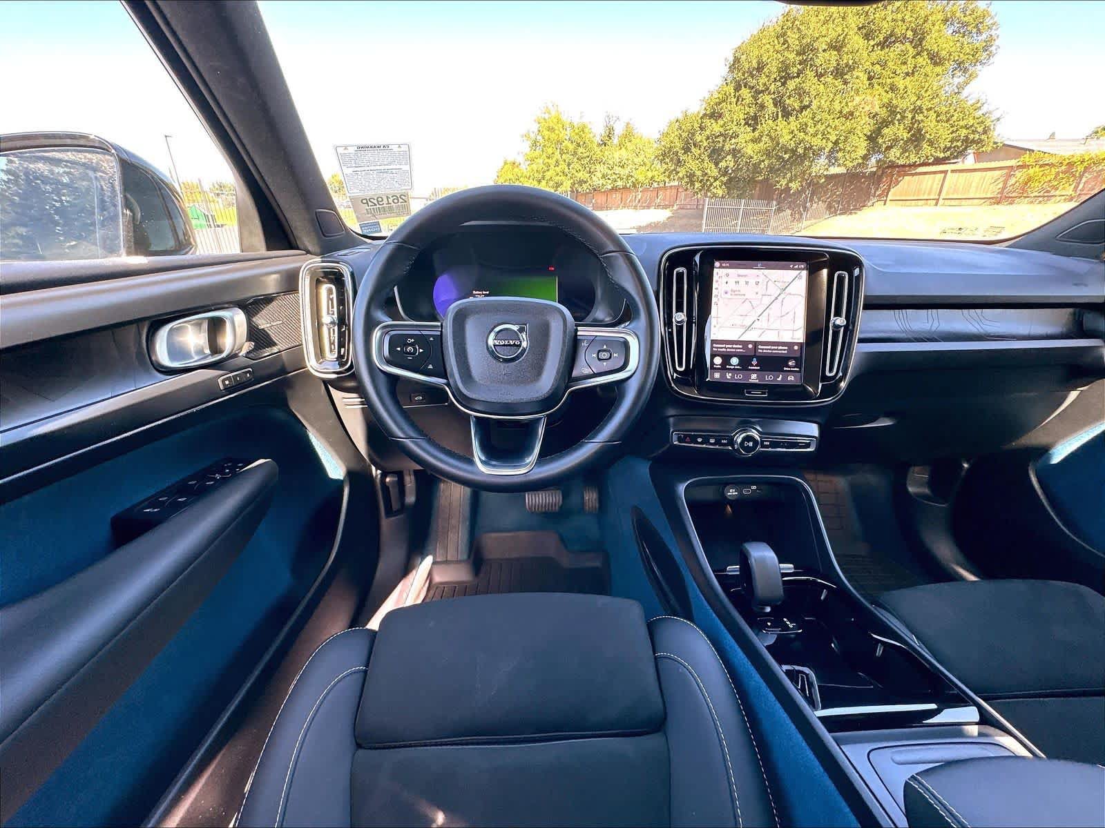 Used 2023 Volvo XC40 Recharge Ultimate AWD/4WD image 8