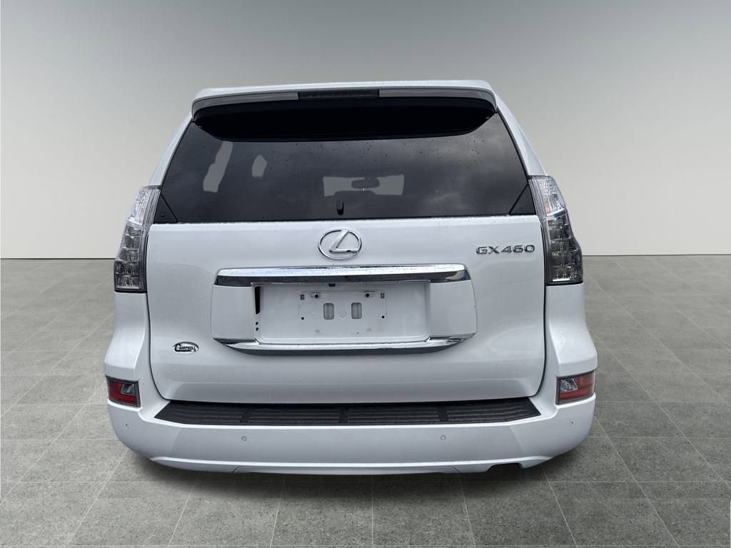 Used 2019 Lexus GX 460 image 4